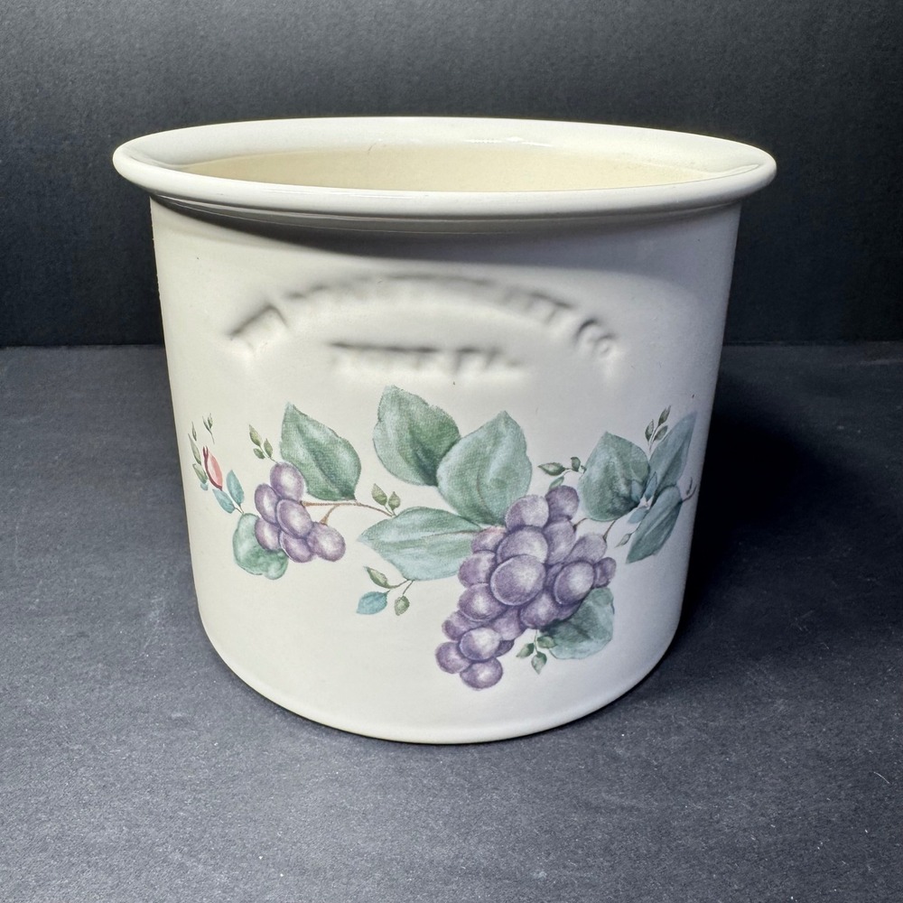 Pfaltzgraff Yorktowne Grapevine Stoneware Crock 1 Quart Utensil Holder‎ Planter